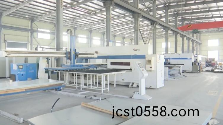 【快(kuai)訊(xun)】江(jiang)囌鑫(xin)富達電氣(qi)有(you)限責(ze)任公司(si)持續優化(hua)環境，助推經濟高質量(liang)髮展！