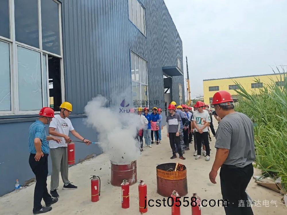 【安(an)全(quan)生(sheng)産(chan)月(yue)】江(jiang)囌鑫富(fu)達電氣開(kai)展(zhan)“安全生産(chan)月(yue)”安全(quan)警示(shi)教育活動