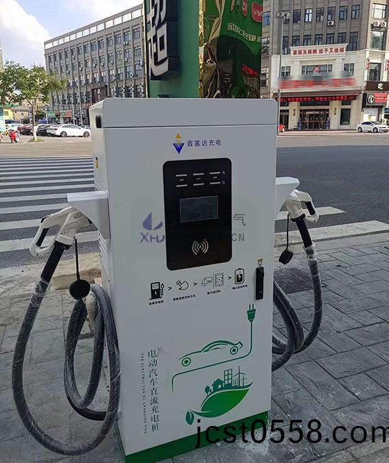 【鑫富(fu)達(da)充(chong)電】充電(dian)樁(zhuang)安(an)全：從技術標準到日常(chang)安(an)心(xin)的(de)守(shou)護 ！